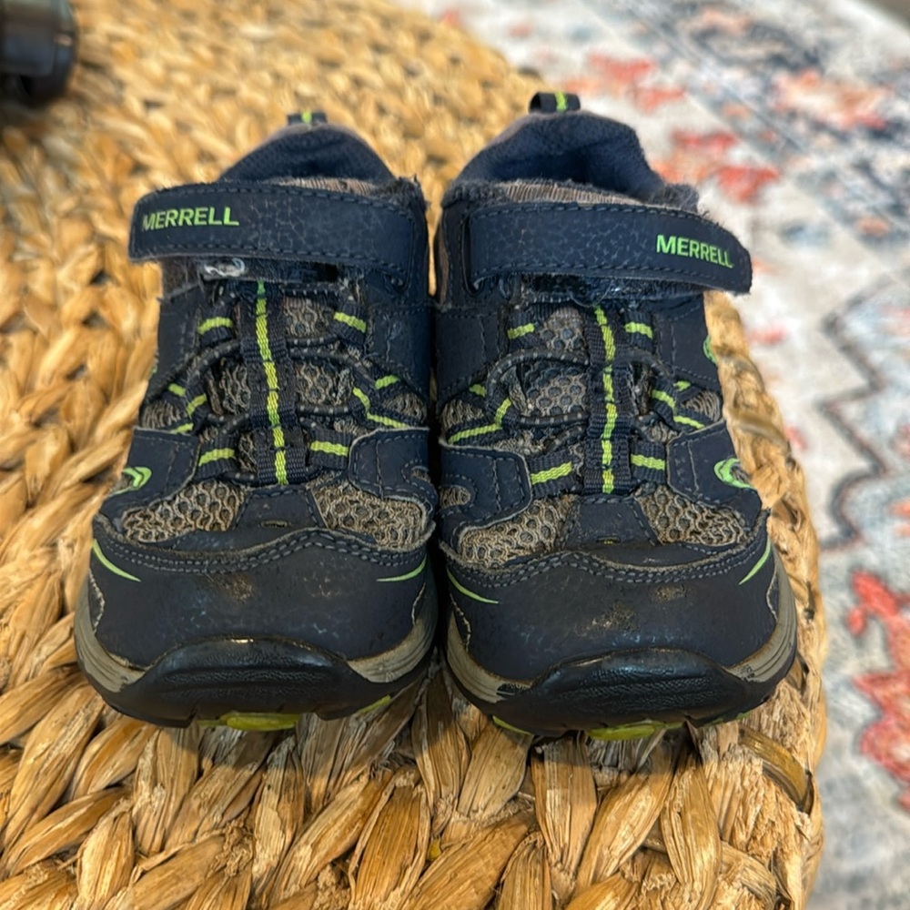Toddler Merrell size 8